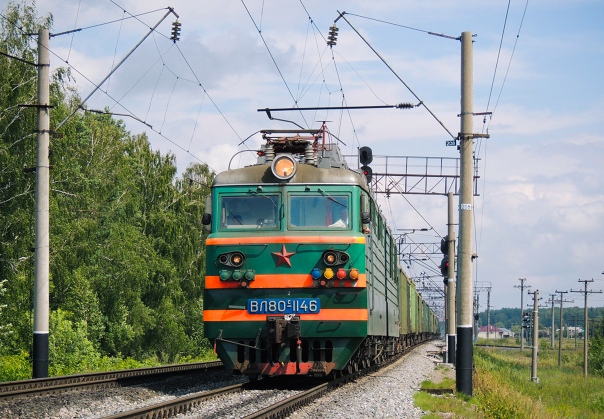 Электровоз ВЛ80С-1146 с грузовым поездом на перегоне Юски - Агрыз, Удмуртия