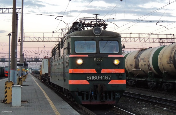Электровоз ВЛ60К-1467 на станции Агрыз, Татарстан