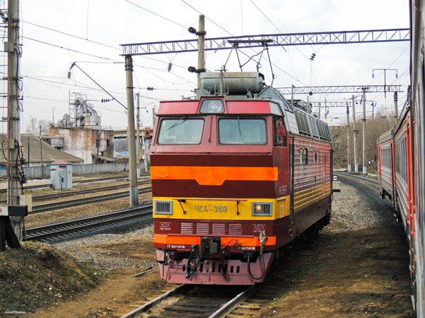 Электровоз ЧС4Т-369 на станции Агрыз, Татарстан