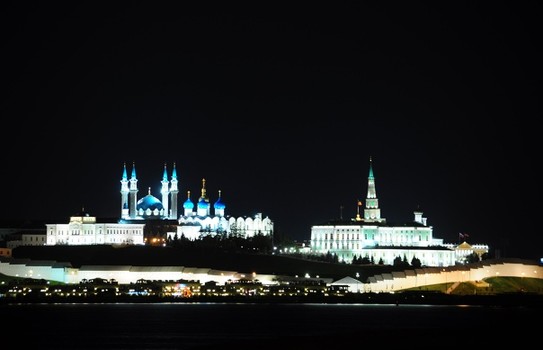 Казанский кремль ночью