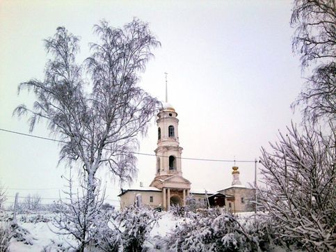 Вид на колокольню Мужского монастыря