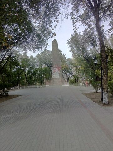 Памятник мутный )