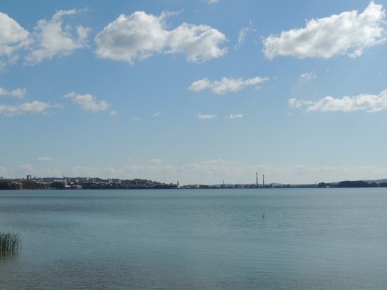 Вид на г. Воткинск с берега Воткинского пруда